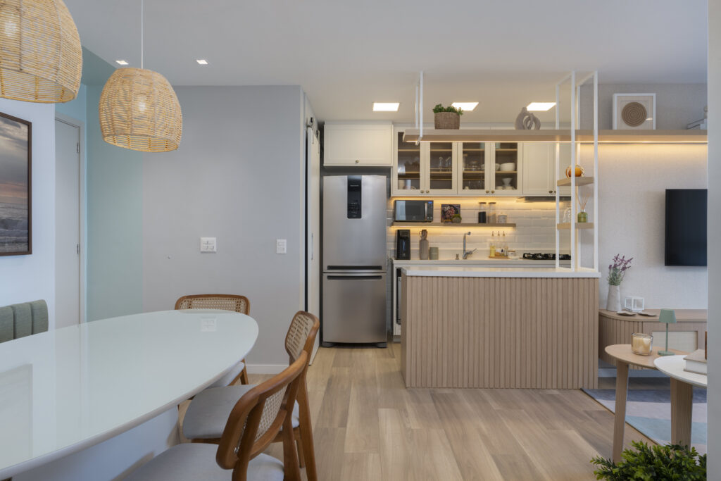 apartamento atemporal com cores claras